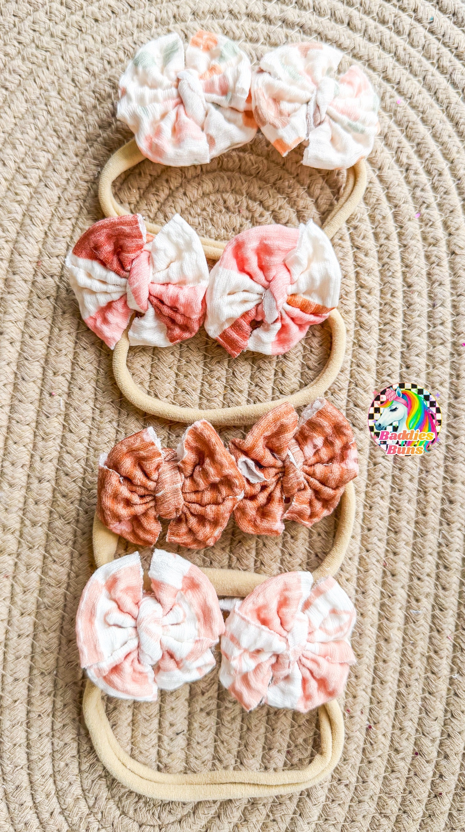 Waved Vintage Bows - Piggies