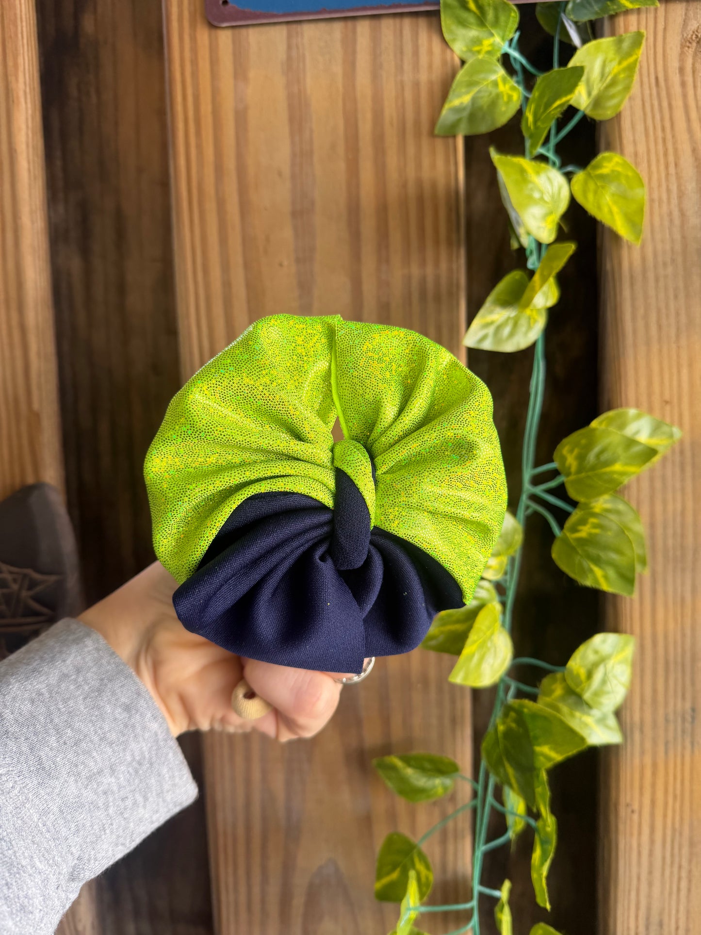 Holographic Green- clips or nylon RTS