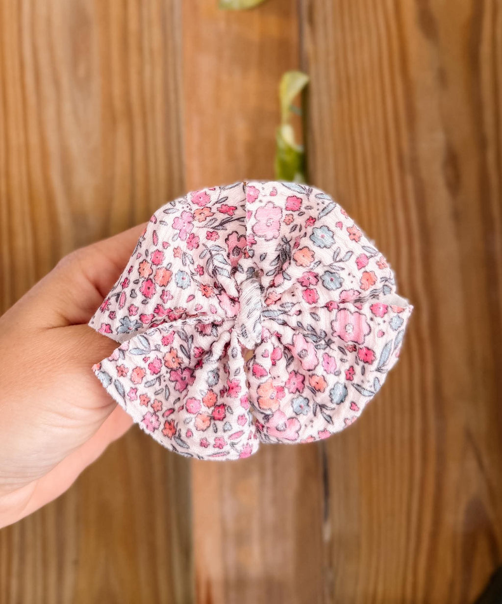 Waved Dainty Floral - Singles