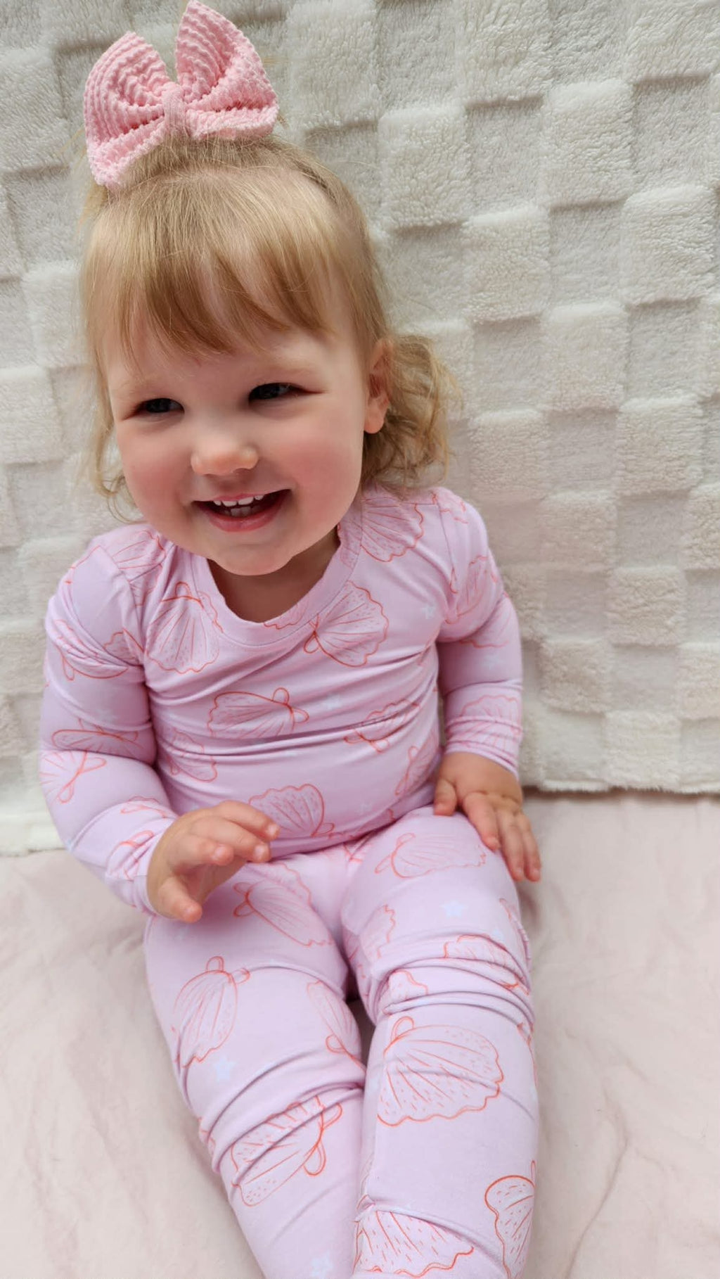 Waved Pale Pink-Singles