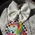 White waved single on nylon